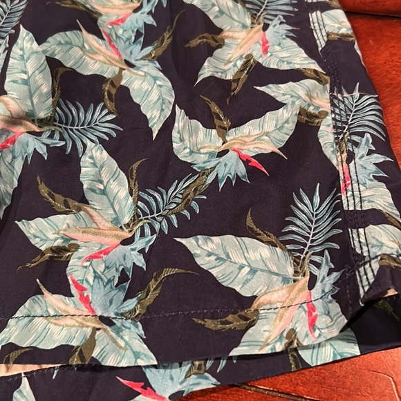 Slate & Stone Blue Floral Tropical Swim Trunks Size M - Picture 2 of 10